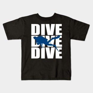 shark diving Kids T-Shirt